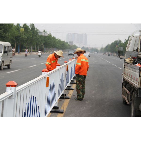 道路护栏