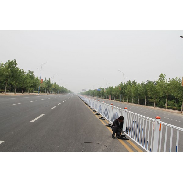 道路护栏